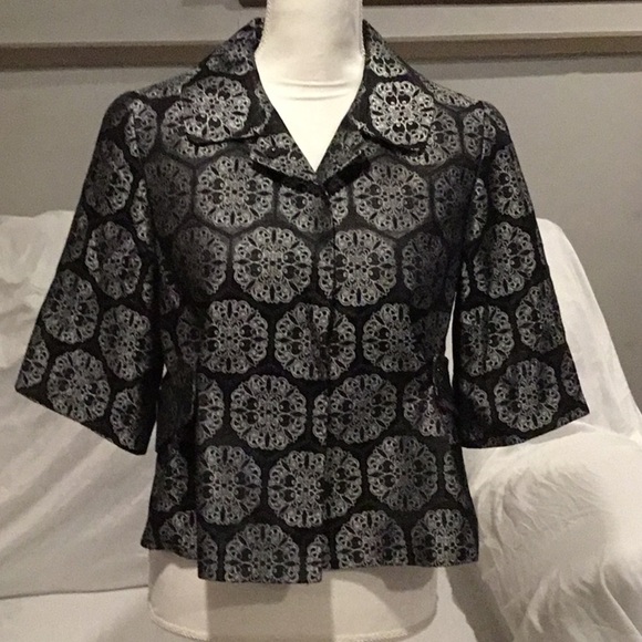 Tahari Jackets & Blazers - O) Women’s Tahari Jacket worn once , excell. cond.